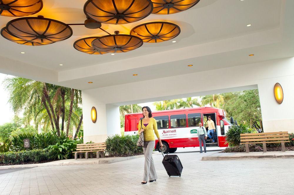 Miami Airport Marriott Hotel Exterior photo