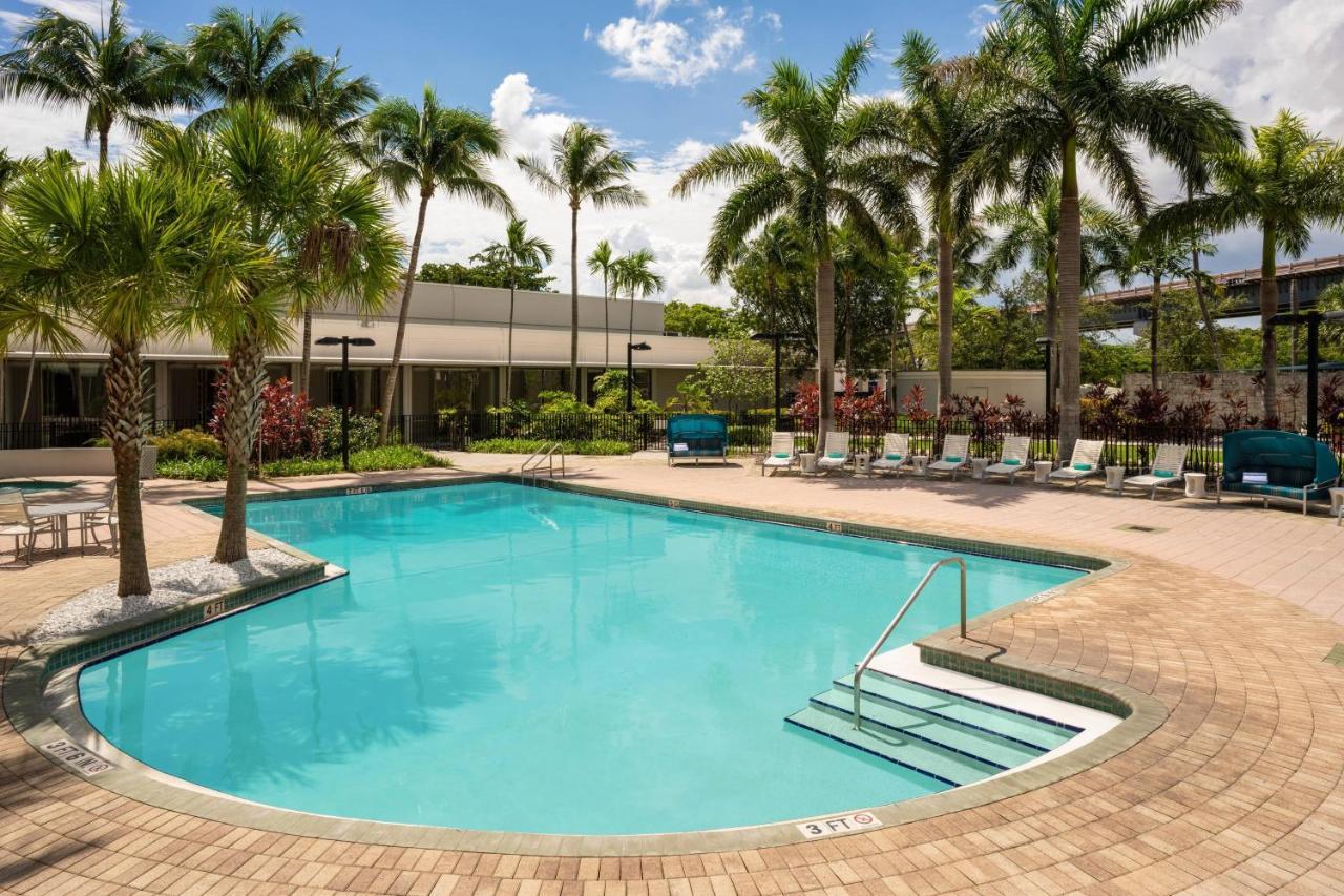 Miami Airport Marriott Hotel Exterior photo