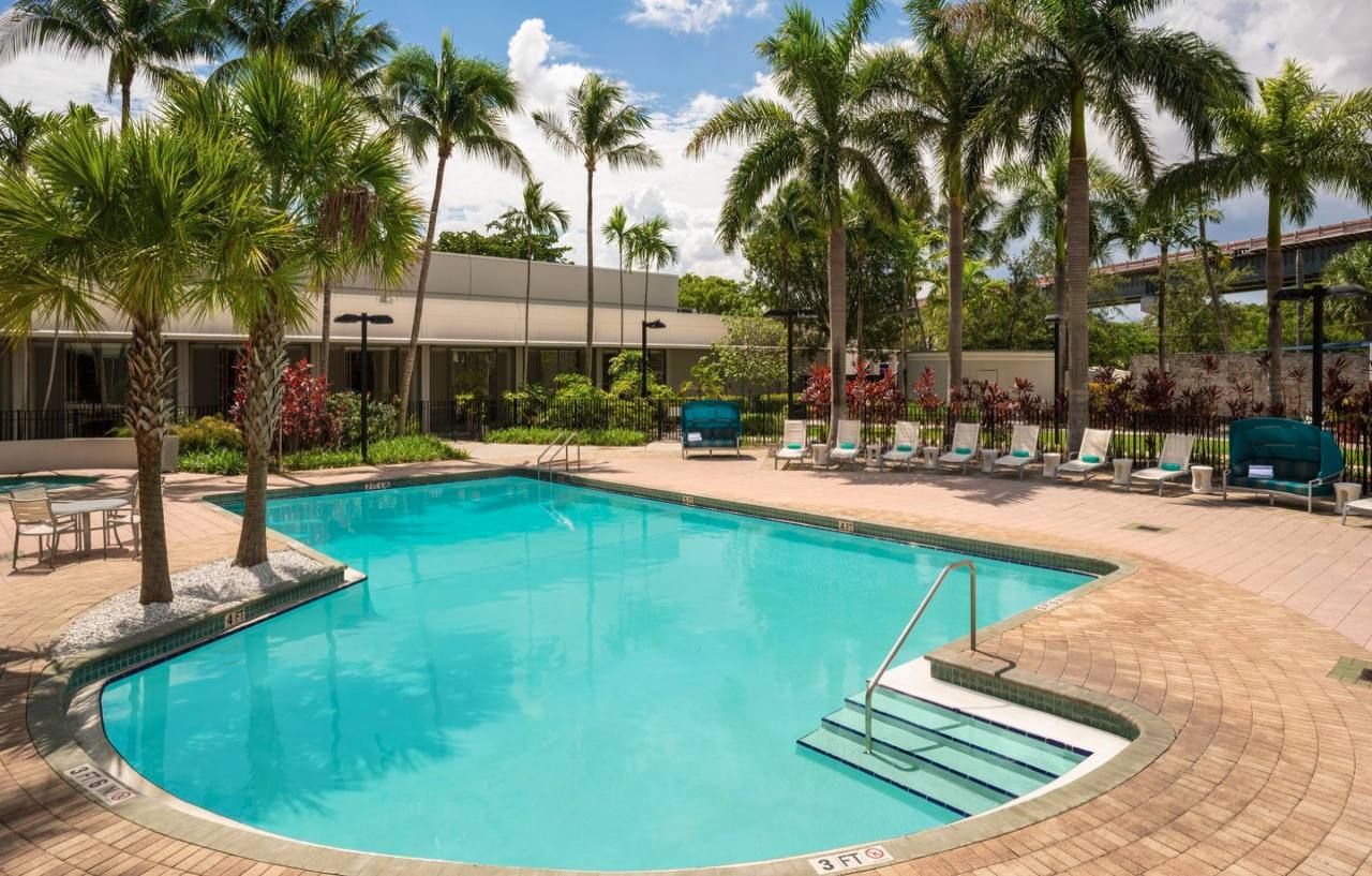 Miami Airport Marriott Hotel Exterior photo